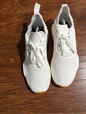 adidas NMD R1 Sneakers in Cloud White Knit with Gum Mens Size 13 1/2 LVL 029002